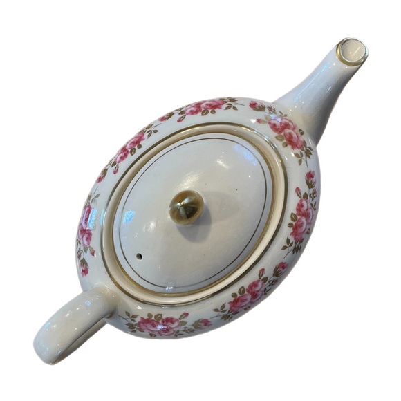 Sadler tea pot oval design with cabbage roses. - Picture 9 of 10